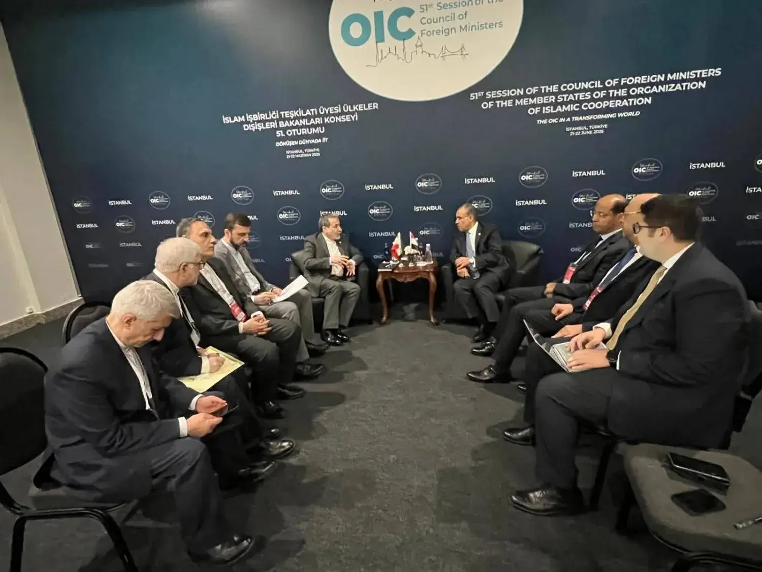 Bộ trưởng Ngoại giao Ai Cập Badr Abdelatty và người đồng cấp Iran Abbas Araghchi gặp nhau tại Istanbul vào thứ bảy tuần trước (Bộ Ngoại giao Ai Cập)