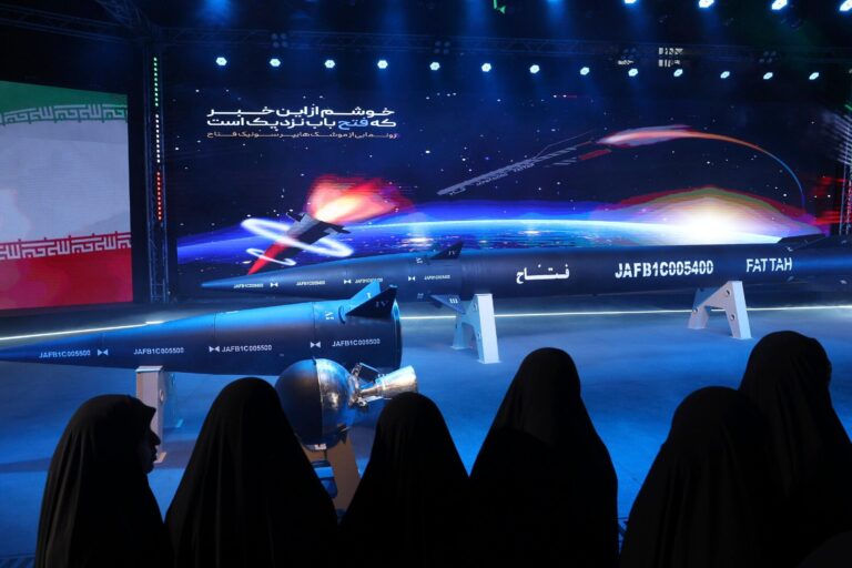 Mideast-Wars-Hypersonic-Missiles-m4jx2yat.jpeg-1
