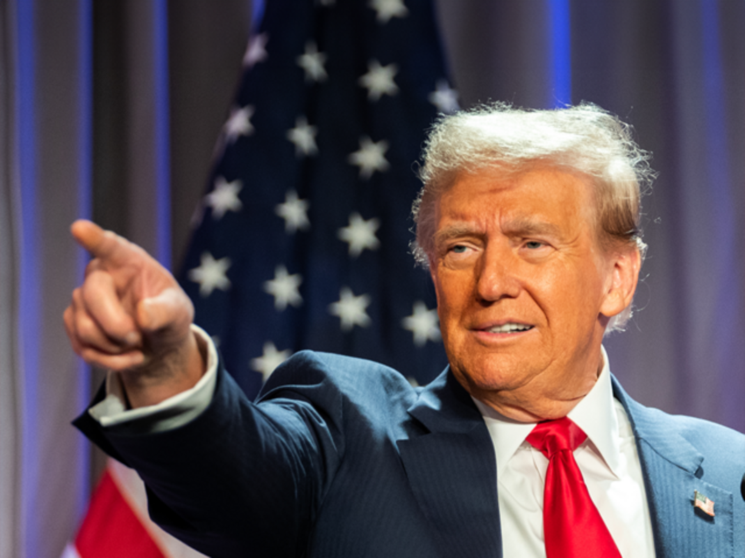 trump-temper-on-h-1b-visas-is-forcing-indians-to-do-these-things-to-stay-put-in-us.jpg-1
